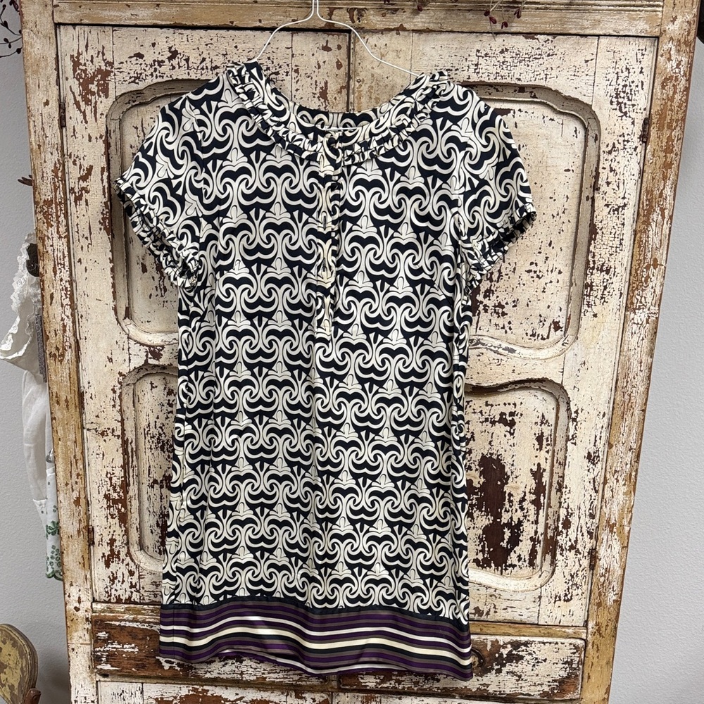 Navy and White Patterned Women's Dress. Banana Republic Sz L